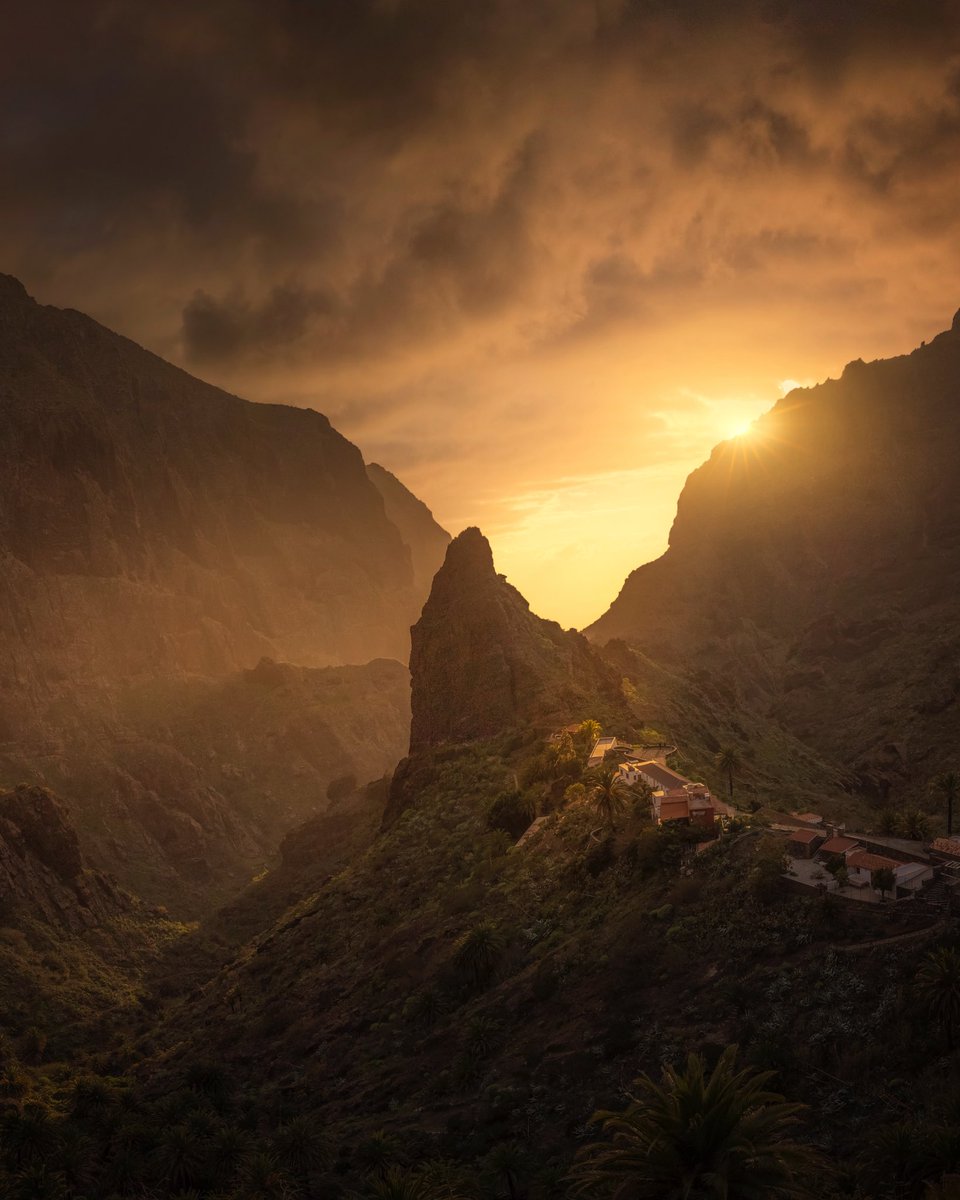 Imanolzuaznabar's tweet photo. Este atardecer de Masca es uno de mis momentos de luz preferidos que he visto en Tenerife. https://t.co/FSMaIfWGpo