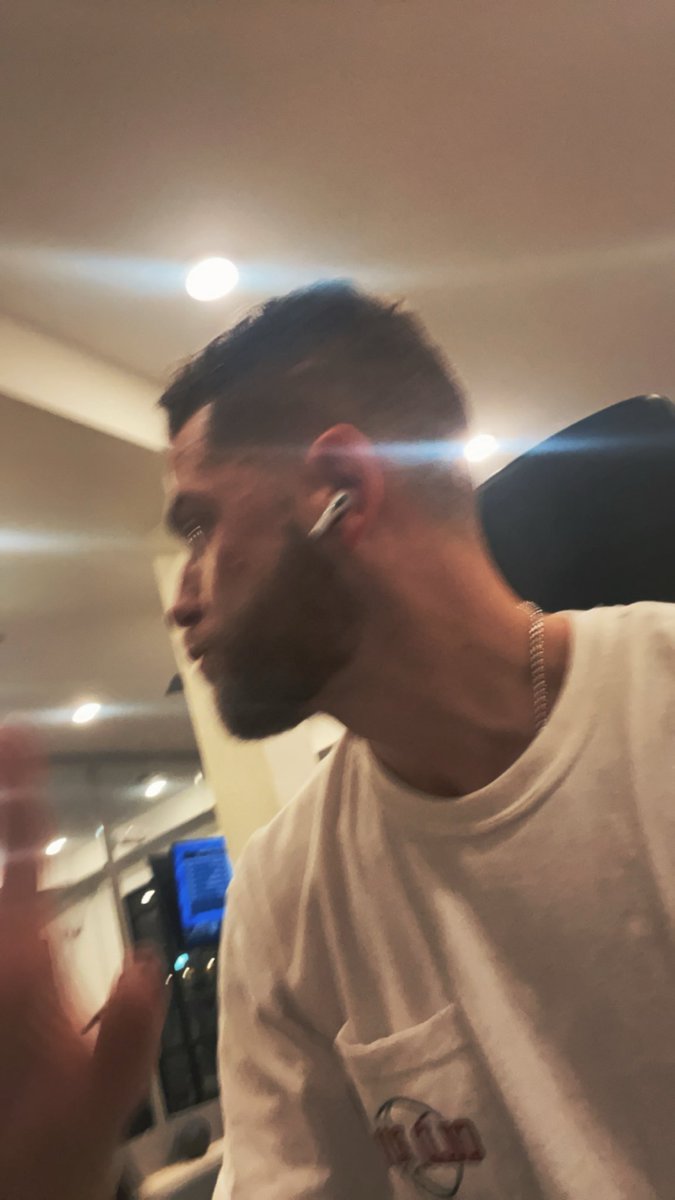 ThatDudeB_MOSS's tweet photo. Back in the lab 🏋🏻 https://t.co/sHlIsuPqUw