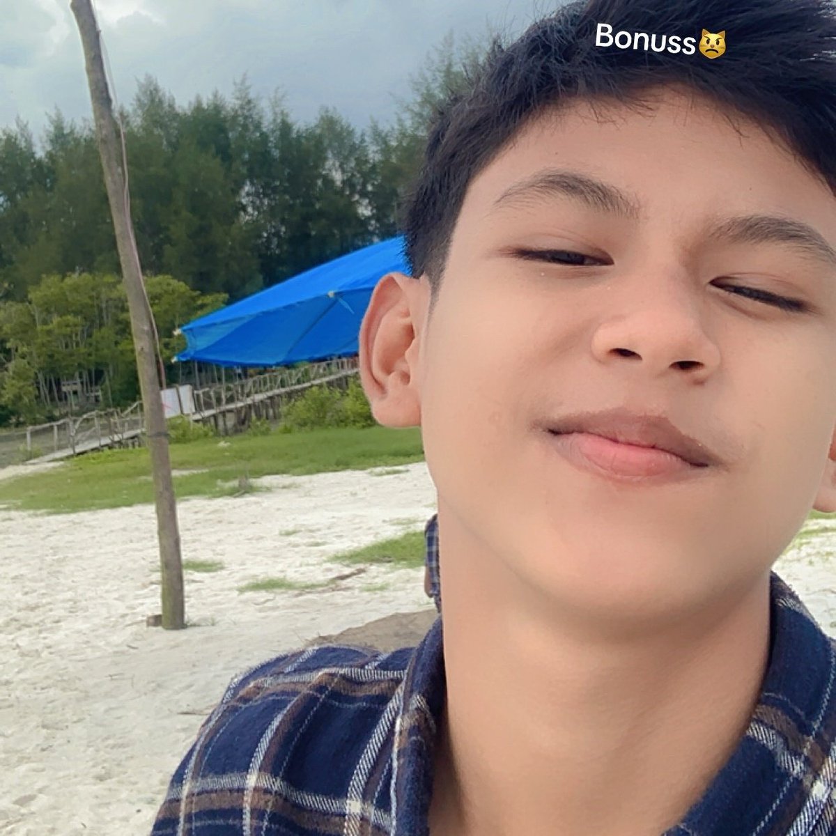 ikyy risky tweet media