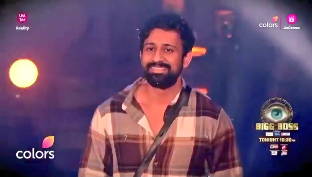 DileepRoy1992's tweet photo. Feeling sad for Rajat...
Very unfair decision taken by members in bigboss..
Rajat Dalal Evicted.
BB FIXED WINNER SHOW. #RajatDalal
#RajatDalal𓃵
#BB18Trophy #BB18FINALE #BiggBoss18 #ElvishYadav𓃵 #ElvishAmry https://t.co/eMS0pYC0O2