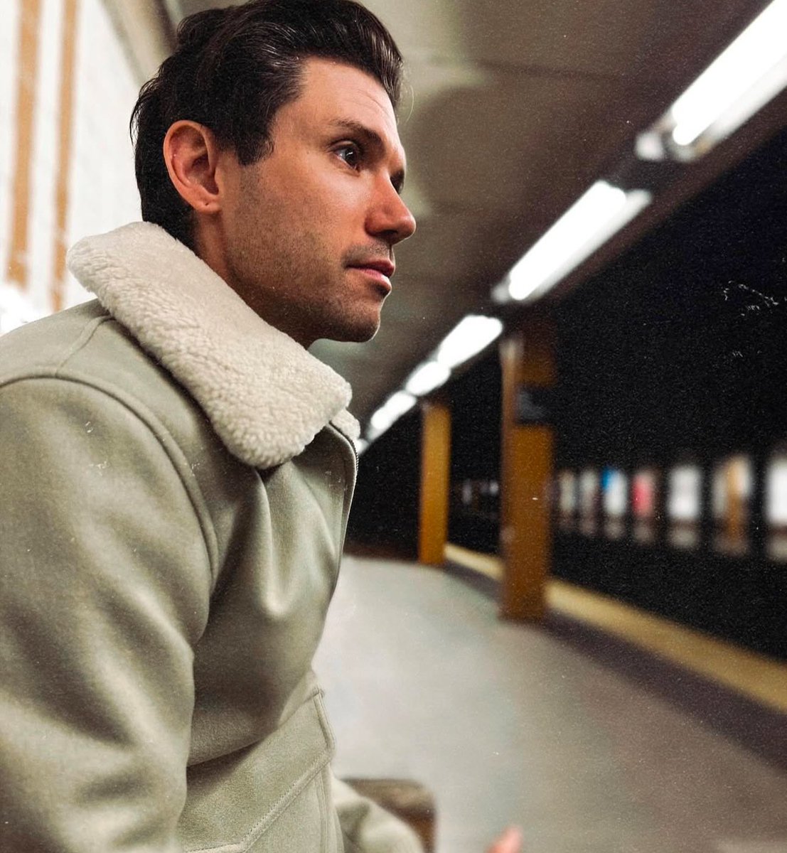 concertleaks's tweet photo. Ryan Ross is set to perform at Phantom Planet’s benefit show in Los Angeles next month!

🎫: https://t.co/7yXRCV5mpM https://t.co/aS4F5WPCU7