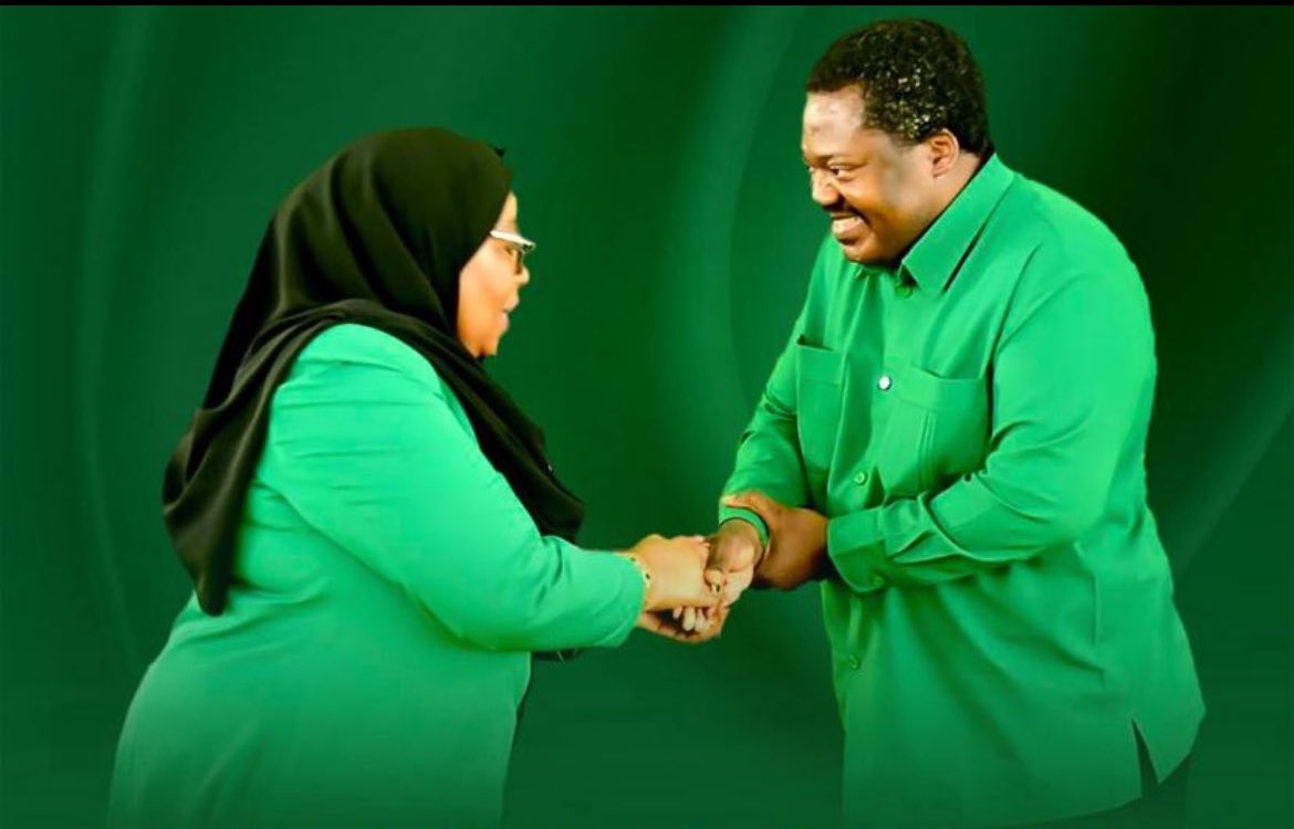 Dr Mh, <a href="/SuluhuSamia/">Samia Suluhu</a> Rais wa Jamhuri ya Muungano wa Tanzania na Amri jeshi mkuu amempendekeza Katibu mkuu wa <a href="/ccm_tanzania/">Chama Cha Mapinduzi</a> Balozi Dr Emmanuel John Nchimbi kua mgombea mwenza wa Urais katika uchaguzi mkuu unaotarajia kufanyika mwezi october mwaka huu
<a href="/JMakamba/">January Makamba</a>