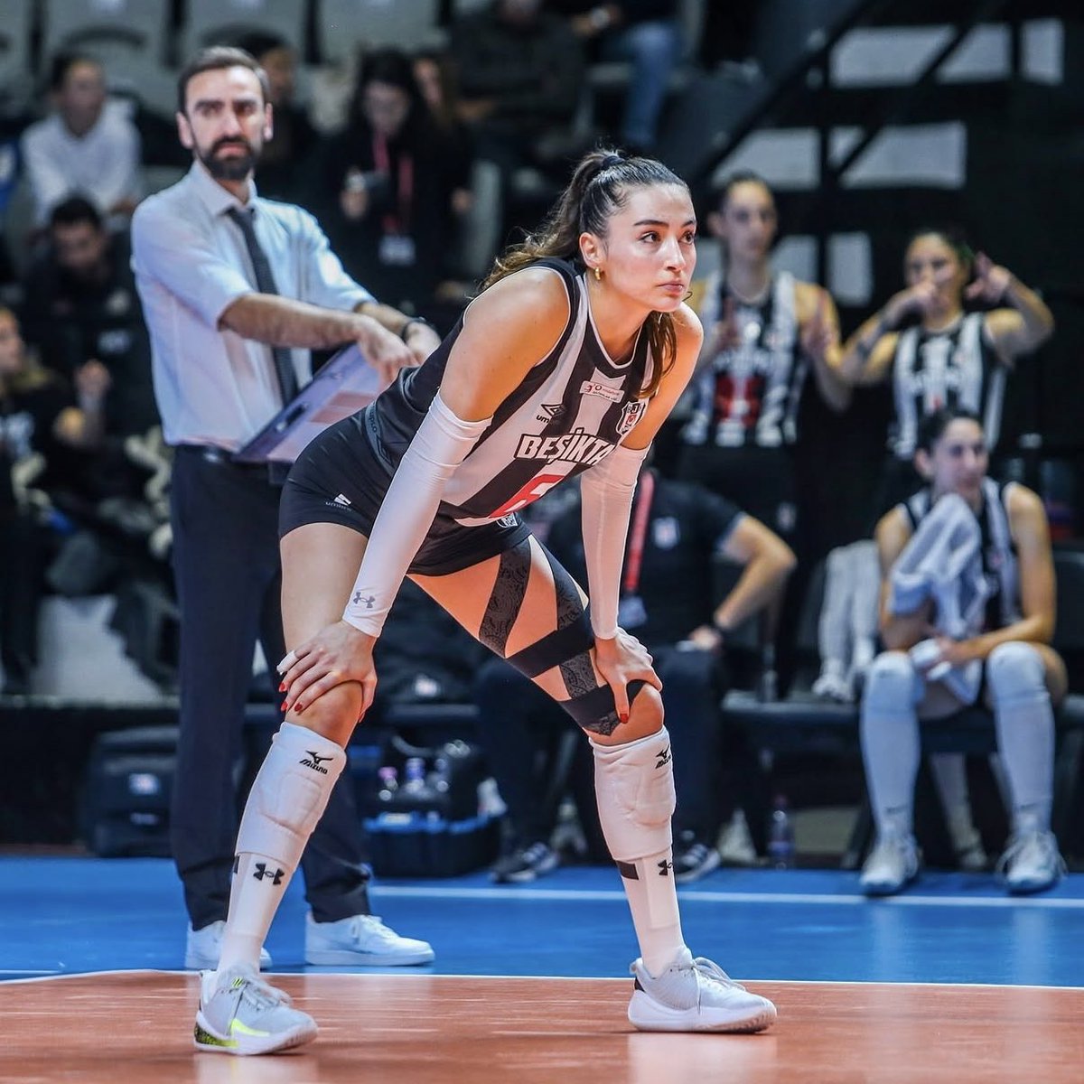 nasıl olsa benimsin sandım
#BesiktasVoleybolaSahipCık