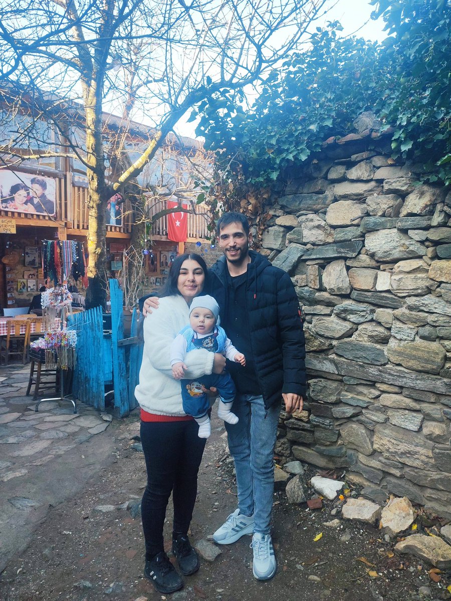 Burak5ler's tweet photo. Hayat ve güzellikleriyle 💕 #azer'imm https://t.co/a3XfxZiggZ