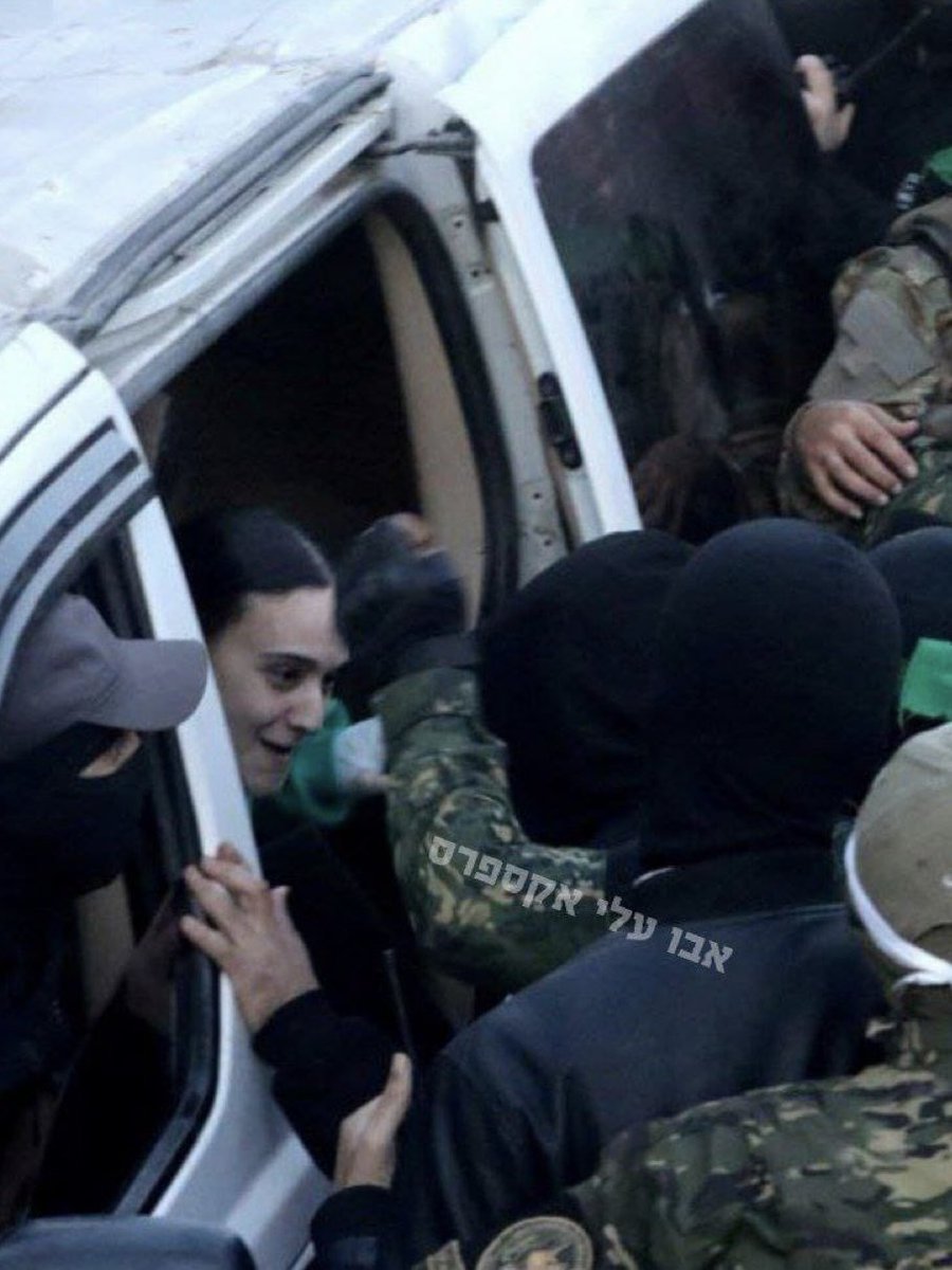 <a href="/Ostrov_A/">Arsen Ostrovsky</a> THIS! Emily Damari looks straight into the face of these super humans, and can’t help but smile, showing absolute respect and love. Her freedom will expose the Zionist Hasbara and lead to Freedom to Palestine 🇵🇸 

Free Palestine 🇵🇸 🫡