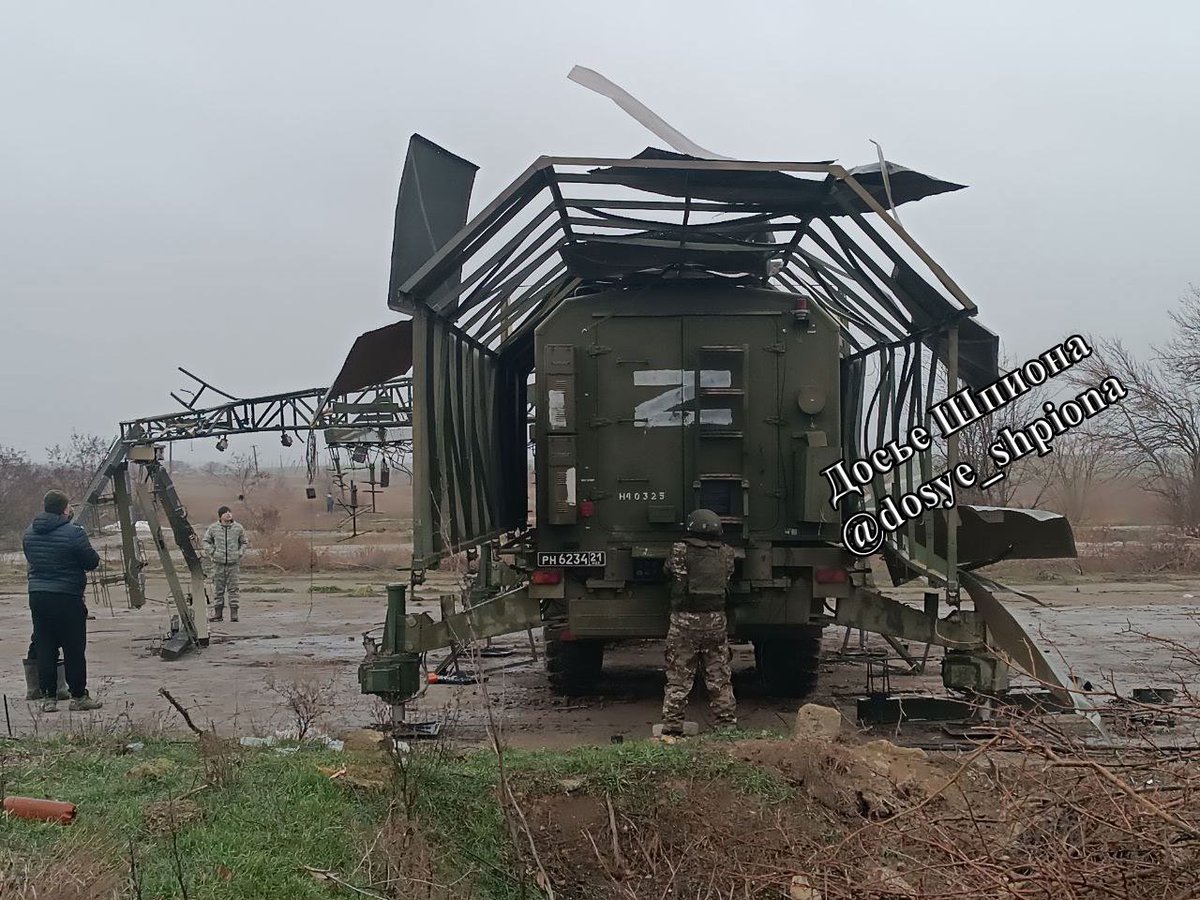 💥Extremely valuable Russian radar Nebo-SVU destroyed in Kherson region, estimated cost of such radar system is about $100mln:

“Yesterday, 18.01.2025, the 1L119 Nebo-SVU radar station was attacked in the Kherson region. The radar belonged to one of the units of the 90th