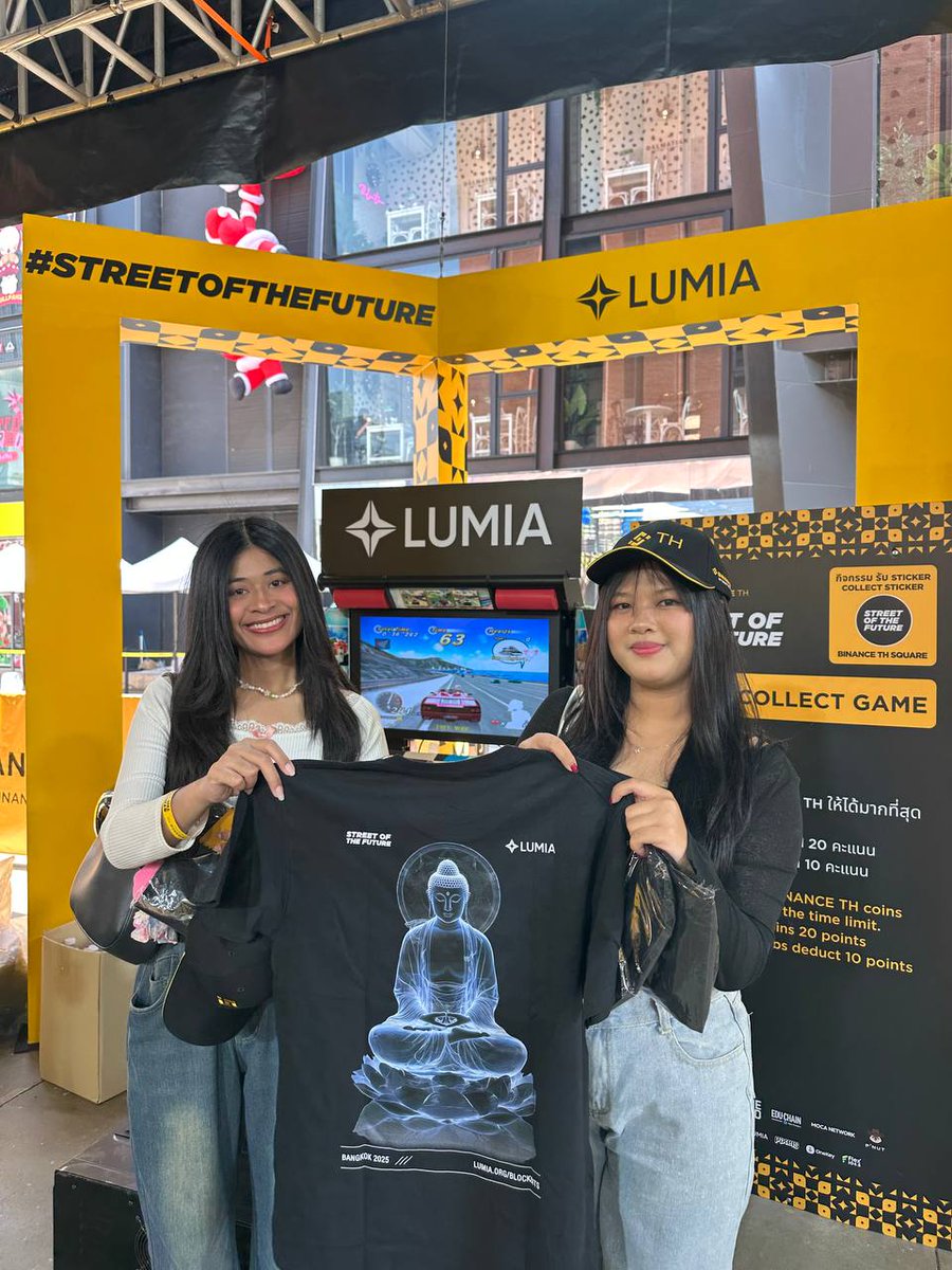 BuildOnLumia's tweet image. Thank you, Bangkok, it was amazing! 

Street of the Future by @Binance_TH_ was something special! 

Congratulations to everyone who won the Lumia branded t-shirts! 👀

See you at the next events!