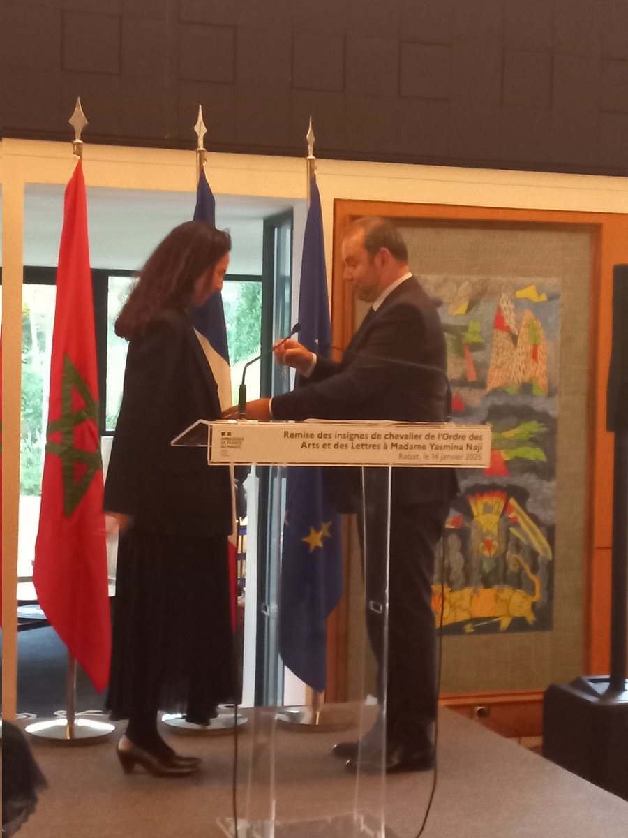 allianceMRFR's tweet photo. 🇲🇦🤝🇫🇷 L’ambassadeur de France au Maroc Christophe lecourtier a remis les insignes de Chevalier de l’ordre des Arts et Lettres à l’éditrice et curatrice Yasmina Naji, fondatrice de Kulte. https://t.co/tqtjYVoU5m