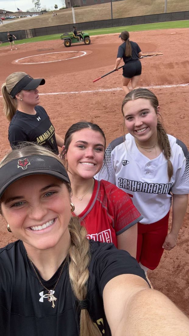 MilesAbond2028's tweet image. I spent Saturday on the campus of Coastal Alabama and enjoyed every minute of it. Thank you Coach Radwitch, @WillHessSB, and @coastalsouthsb players for working hard to make the camp a great experience.#FCFF