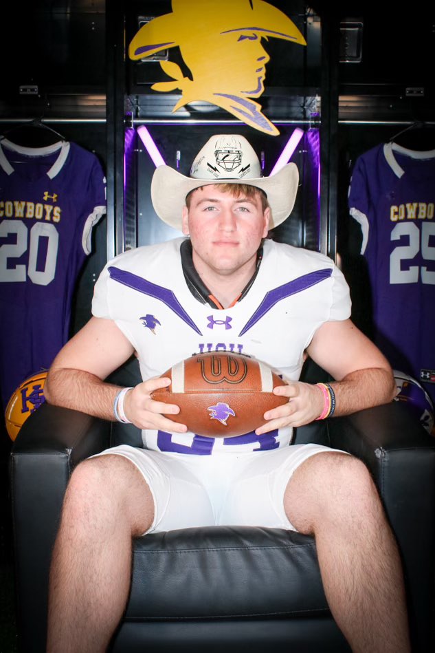 Praise Jesus! After a great official visit and conversation with <a href="/BurlesonHSU/">Burleson</a> and <a href="/Whitehead_HSU/">Jeff Whitehead</a> I am blessed to receive another offer from <a href="/HSUCowboys/">Hardin-Simmons Cowboy Football</a>!!! Thank you <a href="/CoachFloydHSU/">Logan Dwaine Floyd HSU</a> for this amazing opportunity! 
<a href="/CoachWhiteDB1/">Coach White</a> <a href="/KaleSteed/">Kale Steed</a> <a href="/806hsscmedia/">Jasone Pearson</a>