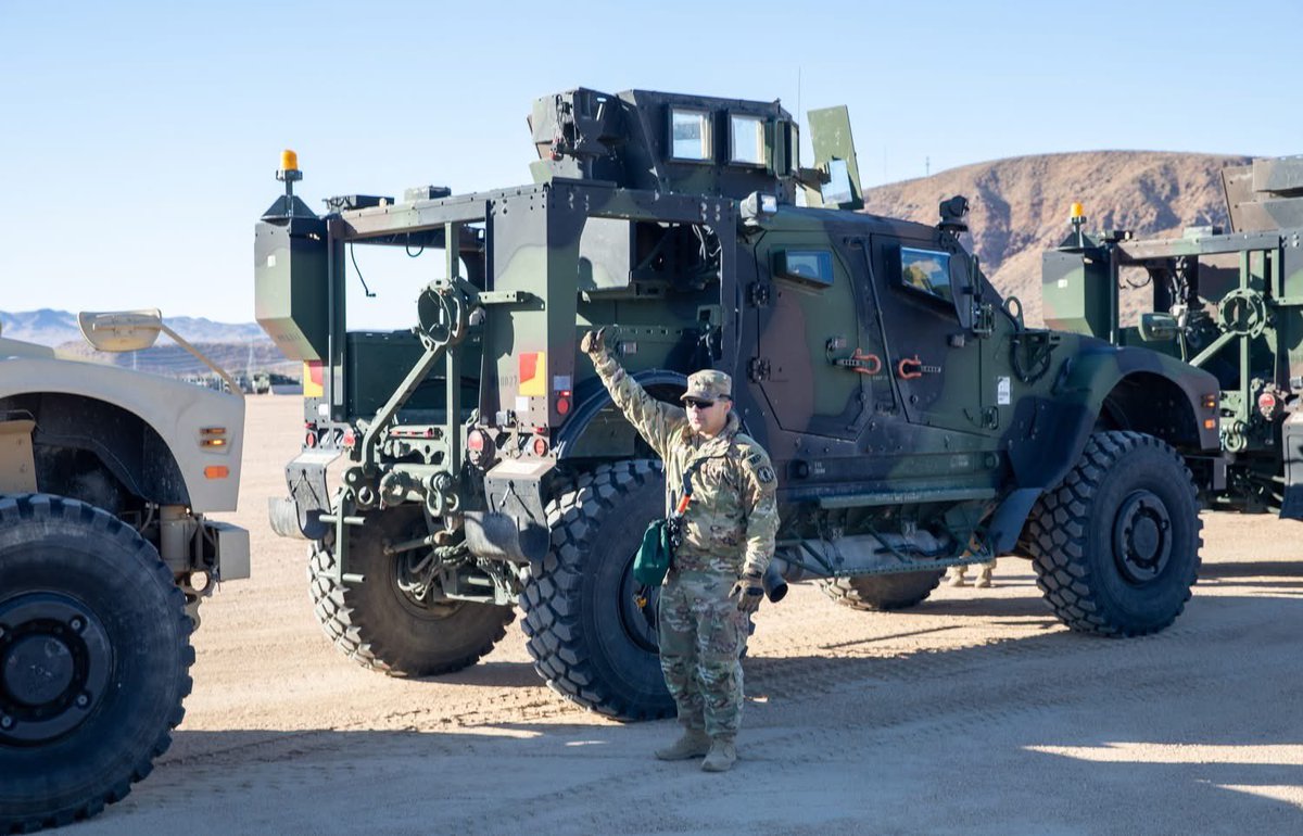 FightingFirst's tweet photo. 1ID Sustainment Brigade preps for NTC 25-03, supporting the Division’s ‘Division in the Dirt’ rotation. #DutyFirst #BigRedOne #NothingAtRest 

📸: SFC David Bennett-Edge https://t.co/hq9K9poUyD