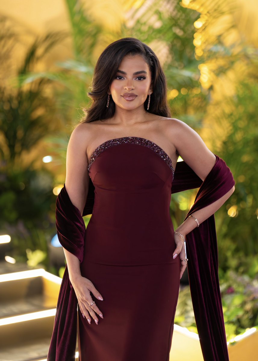 waadaloqaili's tweet photo. بتوقيع وعد العقيلي، الإعلامية السعودية أجواء الجودي على السجادة الخزامية لحفل جوائز جوي 🤍 https://t.co/Fnj2I4OMYr