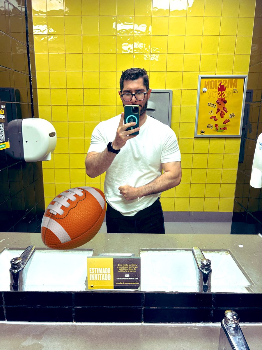 Zeuslugo's tweet photo. #gymmotivation #gymrat #NFL https://t.co/XkdeNU8gum