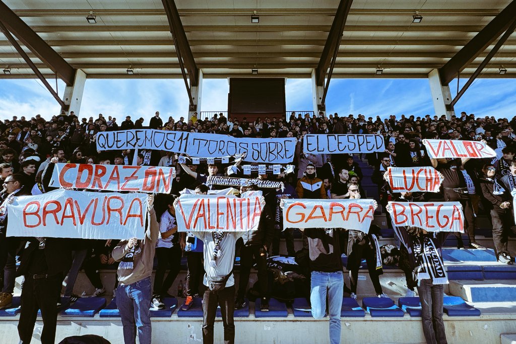 Lo pedimos en la grada, respondieron sobre el césped.