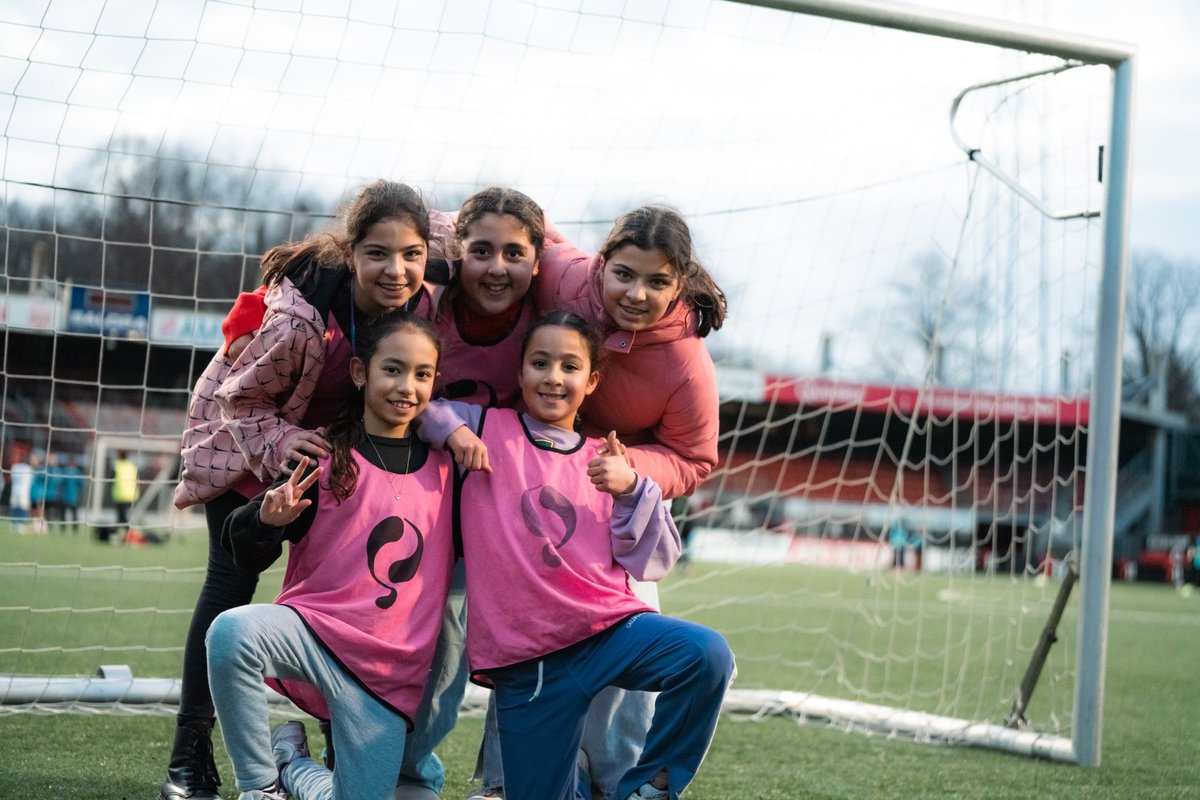 🎞️ 𝐄𝐱𝐜𝐞𝐥𝐬𝐢𝐨𝐫 𝐒𝐭𝐫𝐞𝐞𝐭 𝐋𝐞𝐚𝐠𝐮𝐞 𝐫𝐞𝐜𝐚𝐩
De zevende speelronde in ons stadion in beeld 

⚫️🔴 #samensterk