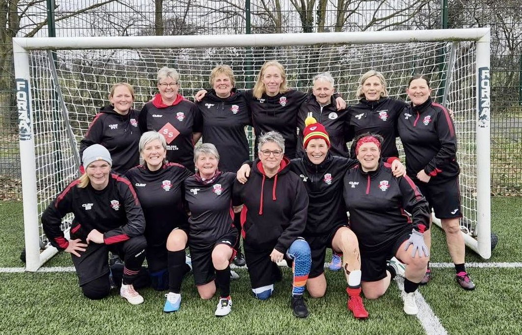 Our over 50s women’s Wales Walking Football national squad at training yesterday with coach Craig 
🏴󠁧󠁢󠁷󠁬󠁳󠁿⚽️