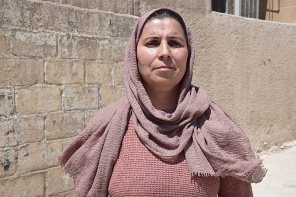 omerrocalan's tweet photo. Rojava ve Suriye’de
Kürt gazetecileri öldürüyor.
Kürt sanatçılar öldürülüyor.
Kürt siyasetçiler öldürülüyor.
Kürt kadınlar ve çocuklar öldürülüyor.
Biat etmeyen halkımızı teröristlik ve terörizmle suçlamak büyük bir sahtekarlıktır. Kürt düşmanlığıdır. https://t.co/1xHQeU0dnF