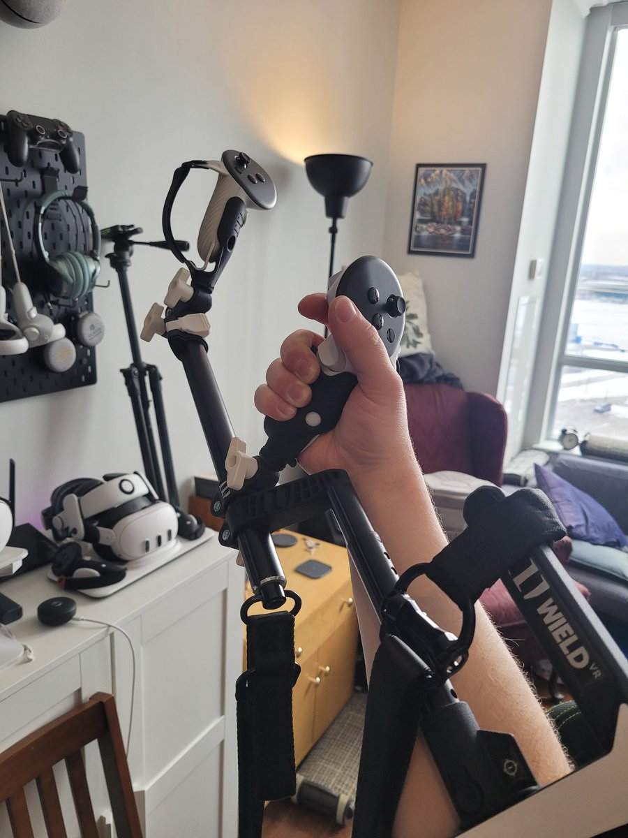 v2 controller holsters for the OneStock actually support some knuckle straps now! Snug fit too, holds itself in place with very little pressure to get them out.

Excited to finally try to get used to this thing more now that I can use straps for comfort.

<a href="/WieldVR/">Wield VR</a> <a href="/AmvrOfficial/">AMVR</a>