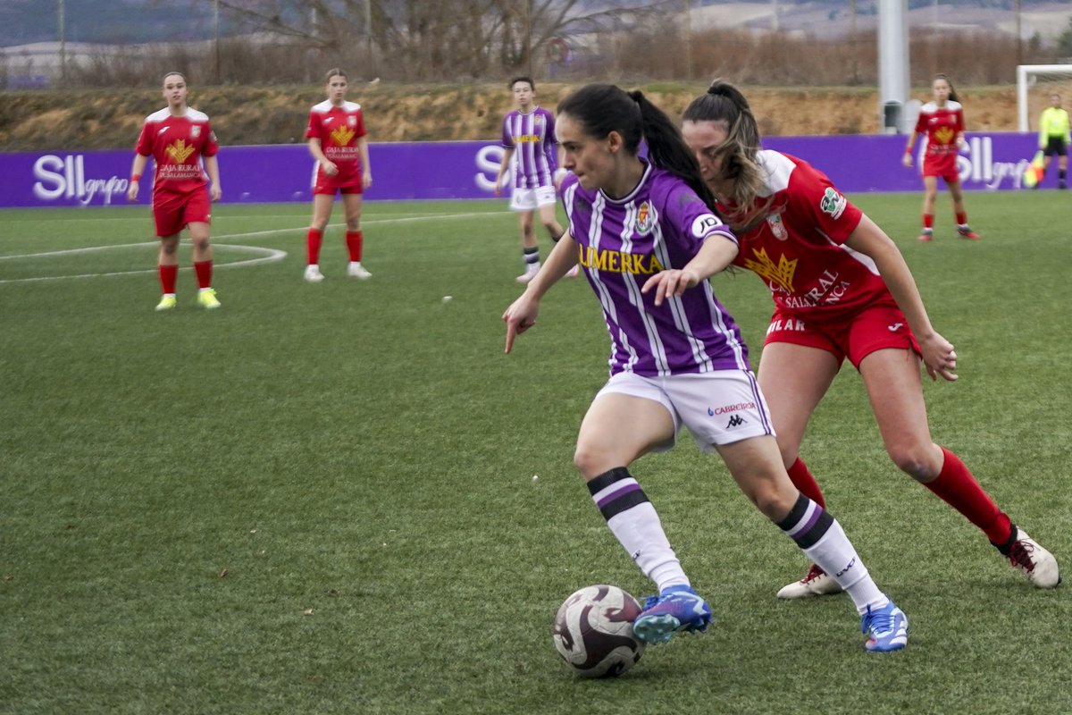 RVfemenino's tweet photo. 💜🙌🏻 ¡Triunfo de nuestro filial!

Las de Ali Carranza se impusieron (3-2) al @CDNavega en esta jornada 15 en Gonalpi.

⚽️ Los goles de Carmen, Gago y Jimena permiten recuperar la sexta posición.

#pucela #RVFemenino https://t.co/hDunxFOCkc