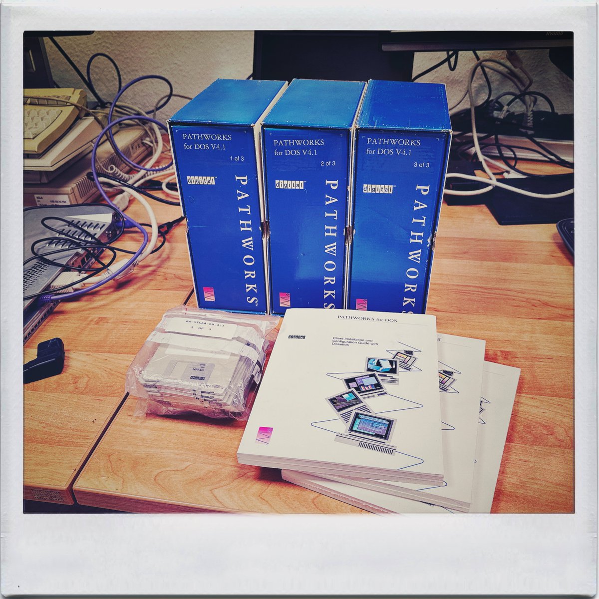 deccomputers's tweet photo. Some #DEC #Pathworks for #DOS 4.1 documentation and floppy discs. Unfortunately, I do not have the floppy discs 1 to 10. https://t.co/3R5vviSGMv