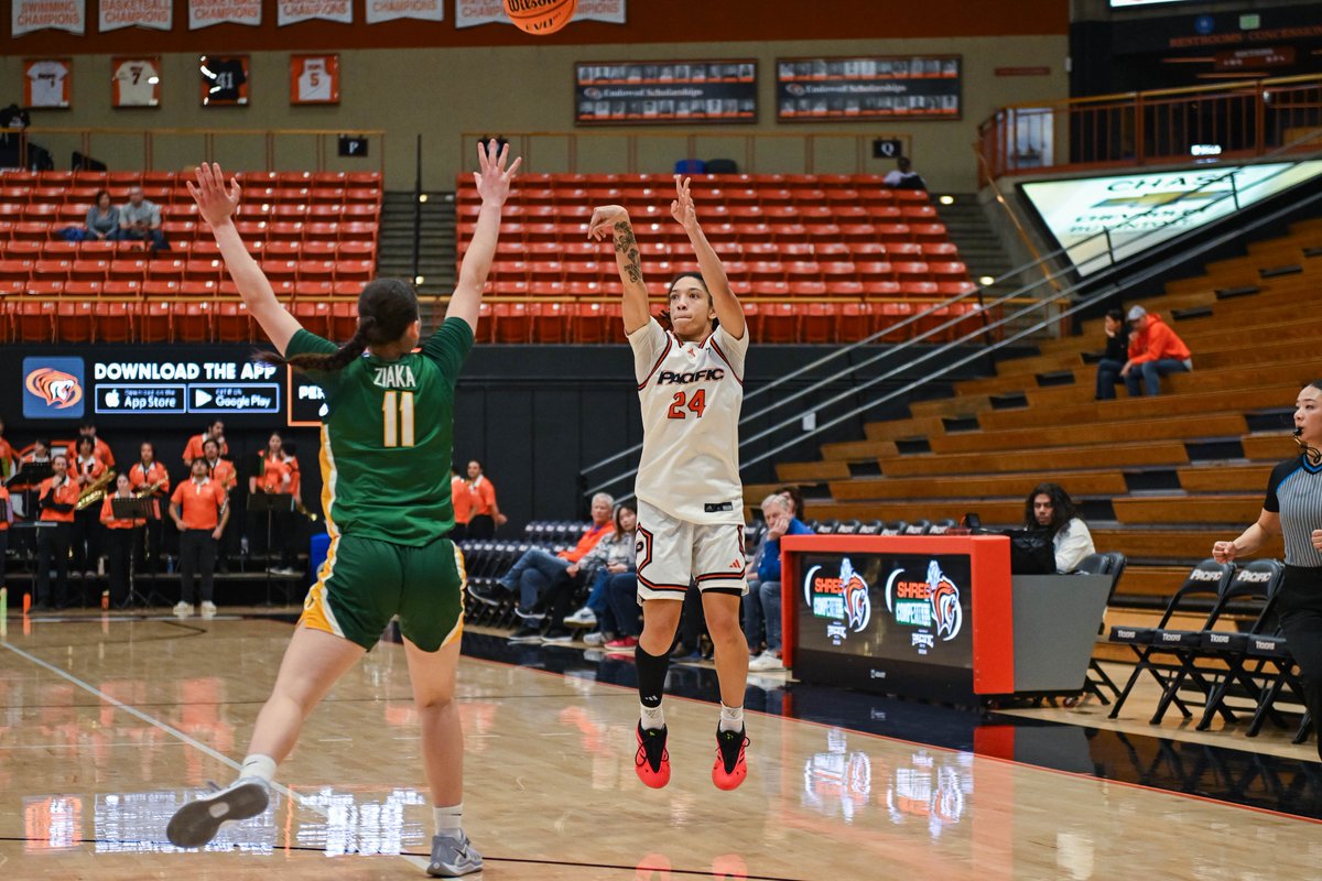 Pacific_Hoops's tweet photo. Shoutout post for Liz and Sydney for anchoring a defense that blocked 10+ shots and stole 10+ balls in the same game for just the third time in program history! Big players make big moments! 💪🔥

#PacificProud https://t.co/VuPyOr0QZw