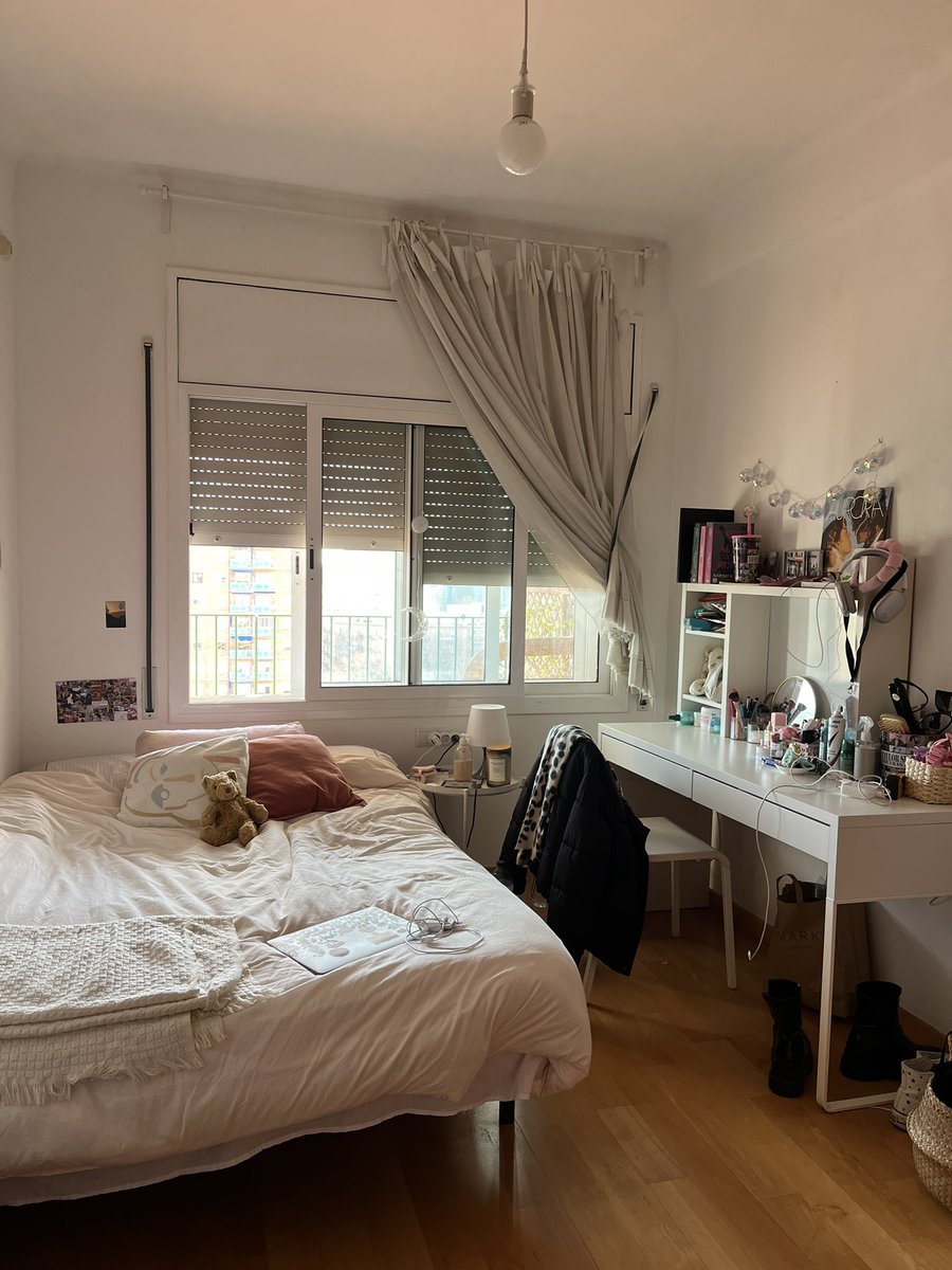 laraloverss's tweet photo. 🌟 Busquem compi de pis a Barcelona per entrar l’1 DE FEBRER
🏡 Metro Bac de Roda a 5 min
📆 LLOGUER NOMÉS DE FEBRER A ABRIL per finalització del contracte 🥶🥶

💌 MD + INFO

🏷️ habitació barcelona, habitación barcelona, pis barcelona https://t.co/uKCYMfWMRE