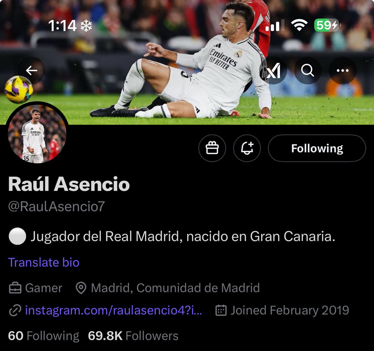 Oye <a href="/realmadrid/">Real Madrid C.F.</a> ya pongan el verificado con el escudo del Real Madrid a mi amigo Raúl Asencio porfavor.