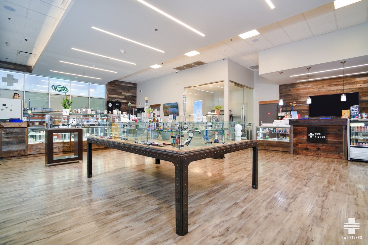 tworivers_sac's tweet photo. Sundays are for #selfcare, and #SuperStonerSunday at #TwoRiversWellness has you covered! Whether you’re planning ahead or taking the day to relax, we’ve got premium options to keep the vibes just right. Express service on #Weedmaps: https://t.co/2oImQ0sasB #dispensary #weedlovers https://t.co/XwQh0wSvrf