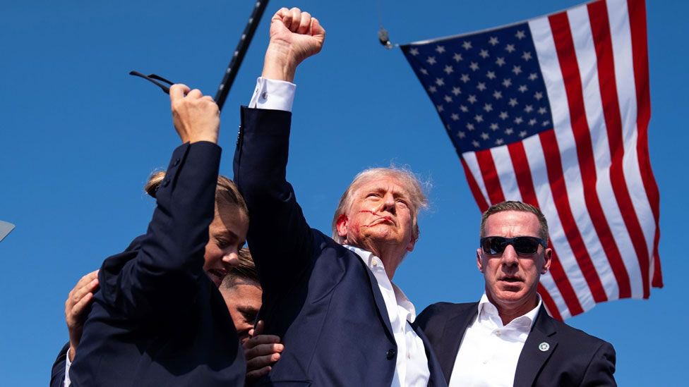 melbrown00's tweet photo. PLEASE the world’s most obvious political stunt 💀💀 https://t.co/gcwHFtQrBB