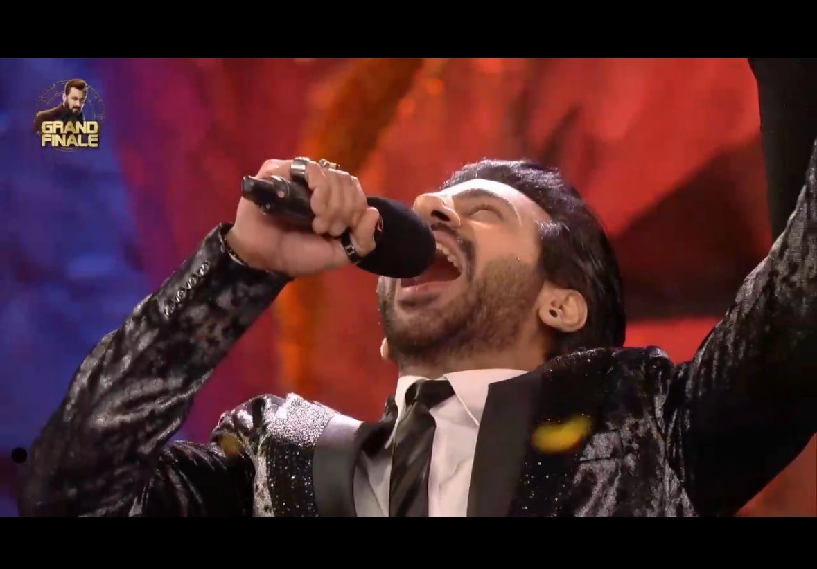 Sarbari Barman (@pratiksangel) on Twitter photo YEH MERA GHAR HAIN AUR MAIN ISS GHAR KA KARAN VEER MEHRA ๐ฅ๐ฅ
Congratulations <a href="/KaranVeerMehra/">Karan Veer Mehra</a> & #KVMNation ๐ญ๐ฅ
I am literally shivering while typing.
BB18 ULTIMATE WINNER KARAN
#BiggBoss18GrandFinale #KaranVeerMehra YEH MERA GHAR HAIN AUR MAIN ISS GHAR KA KARAN VEER MEHRA ๐ฅ๐ฅ
Congratulations <a href="/KaranVeerMehra/">Karan Veer Mehra</a> & #KVMNation ๐ญ๐ฅ
I am literally shivering while typing.
BB18 ULTIMATE WINNER KARAN
#BiggBoss18GrandFinale #KaranVeerMehra