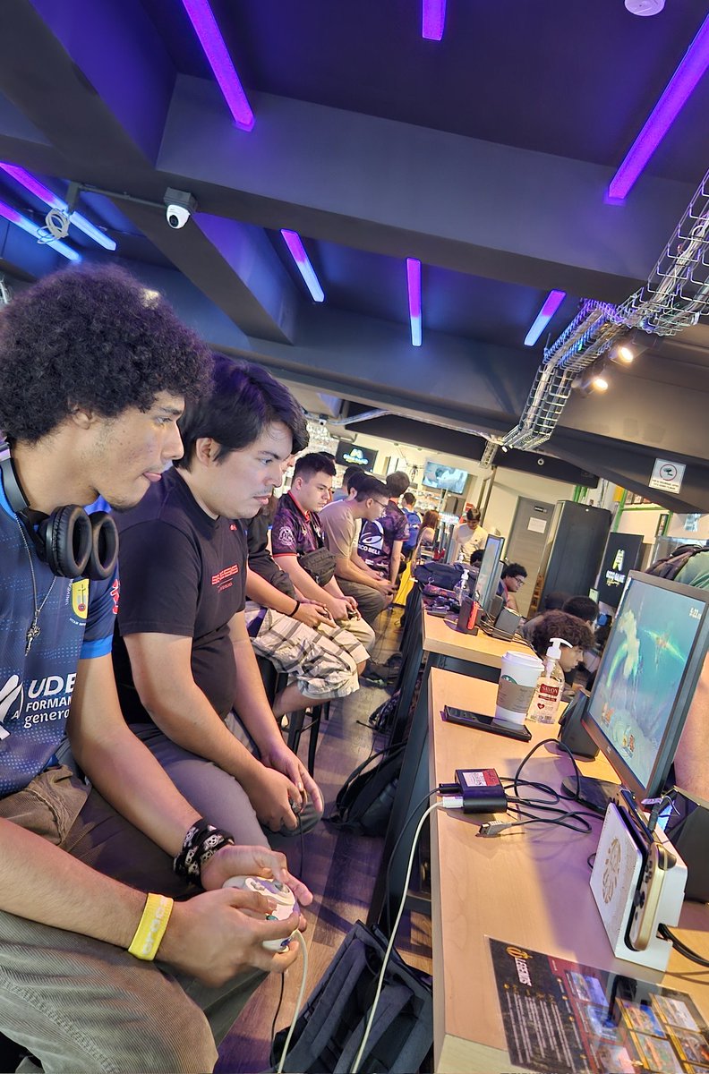 🔥 Torneo 123 jugadores 

🔥Live: twitch.tv/smashsv