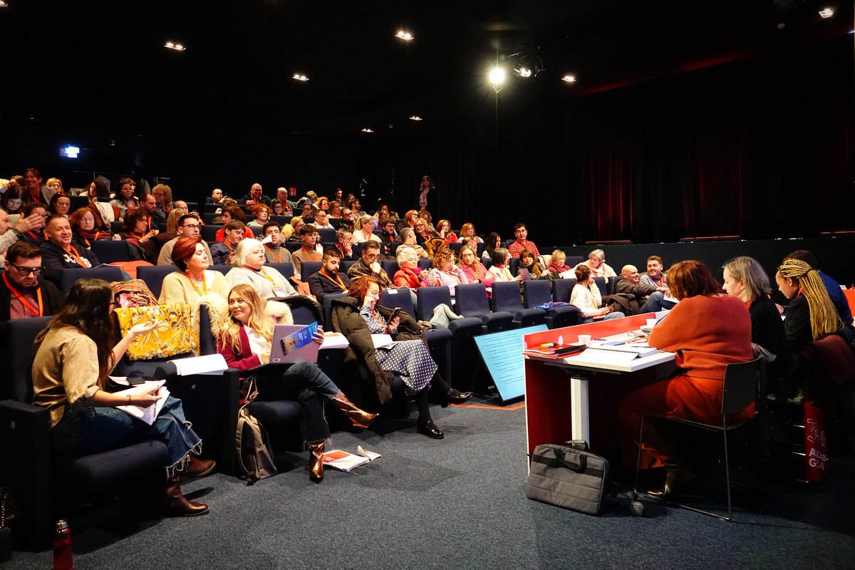 FSA_PSOE's tweet photo. ¡Buenos días!

📸 Todas las fotografías del #34CongresoFSA, en nuestro Flickr: https://t.co/depht2iclj

#AsturiasGANA 💙💛 https://t.co/BrS3jKuYsS