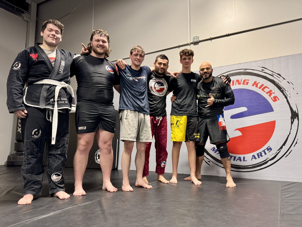 khillah's tweet photo. These young men inspire me!!! They put in some great work today @lightningkicksma home of tenacity and perseverance 👊🏽. https://t.co/kxEqPhnAYP • #BJJ #DefensiveTactics #jiujitsu #policetraining #MMA #thetacticalgames #stayhardtokill #Kalamazoo #Portage https://t.co/z8Offtp3Dr