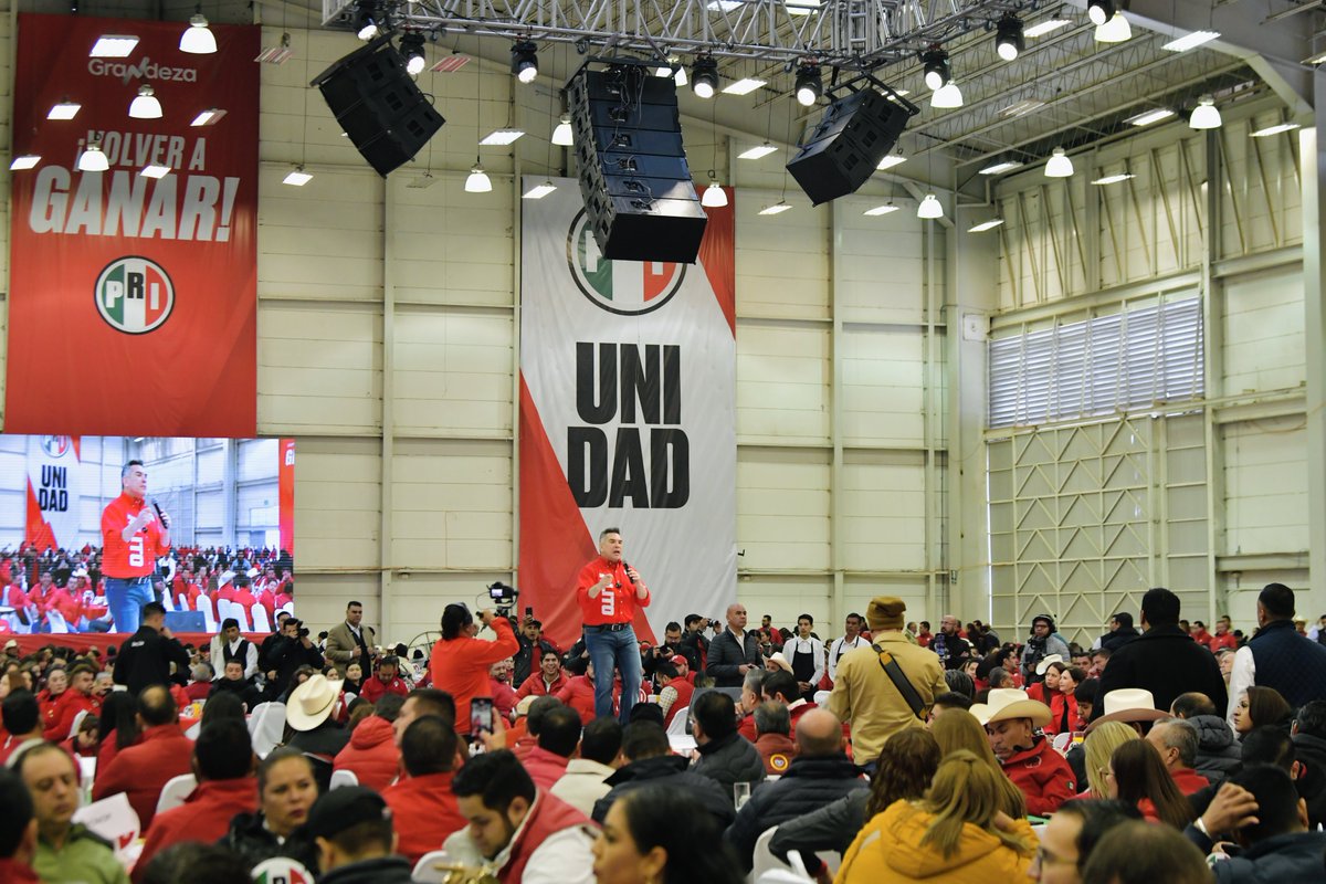 Durango es ejemplo de la fuerza y el compromiso del PRI. Aquí, con unidad y trabajo, hemos demostrado que los gobiernos del PRI son de resultados y cercanía al pueblo, nosotros construimos grandeza para todas y todos. El priismo está listo para enfrentar los retos y ganar las