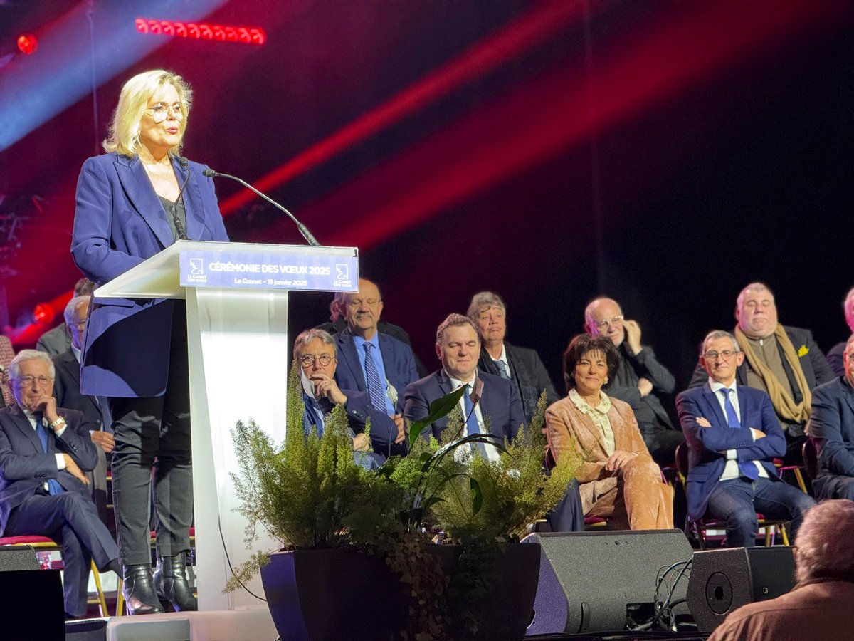 Une cérémonie des #vœux particulière au Cannet en présence de notre nouveau ministre chargé des transports <a href="/PhilippeTabarot/">Philippe Tabarot</a> engagé au service de notre pays et de notre territoire . 

Les Cannettans sont venus très nombreux pour partager les vœux du maire <a href="/YvPigrenet/">Yves PIGRENET</a> et de son