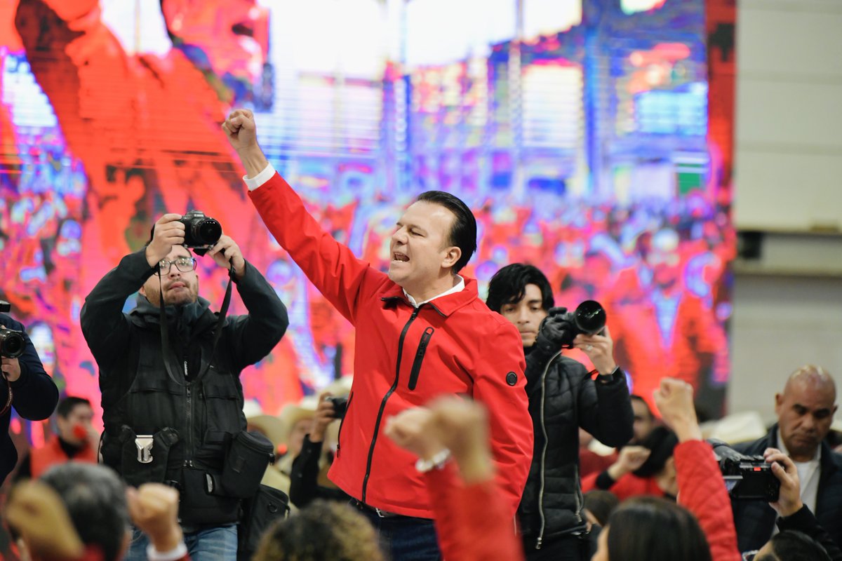 Reconozco el gran trabajo de mi amigo, el Gobernador <a href="/EVillegasV/">Esteban Villegas V.</a>. Su compromiso y buenos resultados son la mejor muestra de que el priismo en Durango está a la altura de las grandes demandas del pueblo.

Los gobiernos del <a href="/PRI_Nacional/">PRI</a> demuestran con hechos que trabajan por el