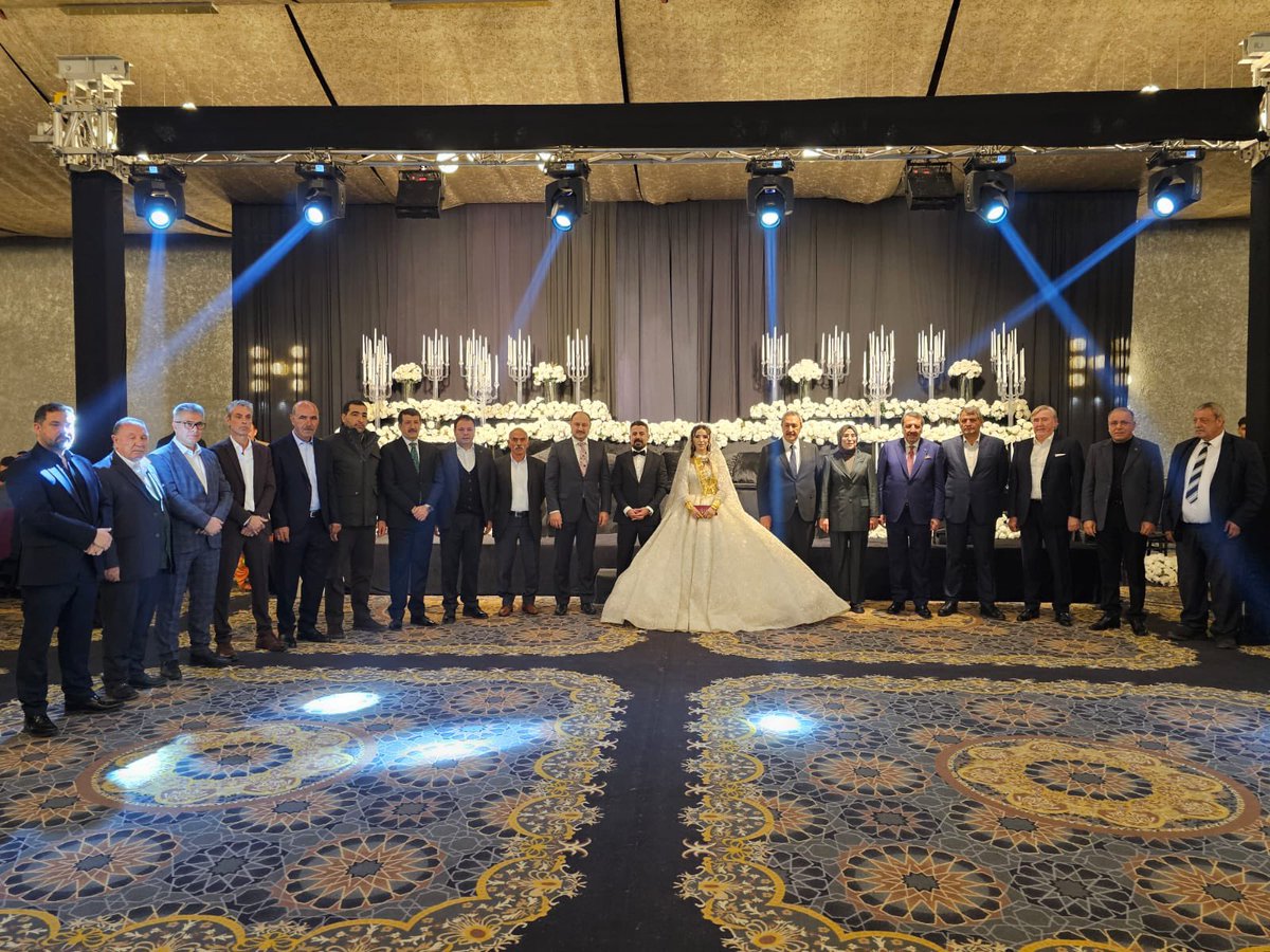 Mehmet Korkut POLAT (@korkut_polat) on Twitter photo Ticaret Borsası Yönetim Kurulu Başkanımız,
Kıymetli abim Mehmet KAYA’nın kızı Kübra ile Halil Deniz kardeşimizin düğün merasimine katılarak,mutlu günlerine şahitlik ettik.
Kübra ve Halil çiftimizi tebrik eder kendilerine bir ömür boyu mutluluklar dilerim.
<a href="/mehmetkayastb/">Mehmet Kaya</a> Ticaret Borsası Yönetim Kurulu Başkanımız,
Kıymetli abim Mehmet KAYA’nın kızı Kübra ile Halil Deniz kardeşimizin düğün merasimine katılarak,mutlu günlerine şahitlik ettik.
Kübra ve Halil çiftimizi tebrik eder kendilerine bir ömür boyu mutluluklar dilerim.
<a href="/mehmetkayastb/">Mehmet Kaya</a>