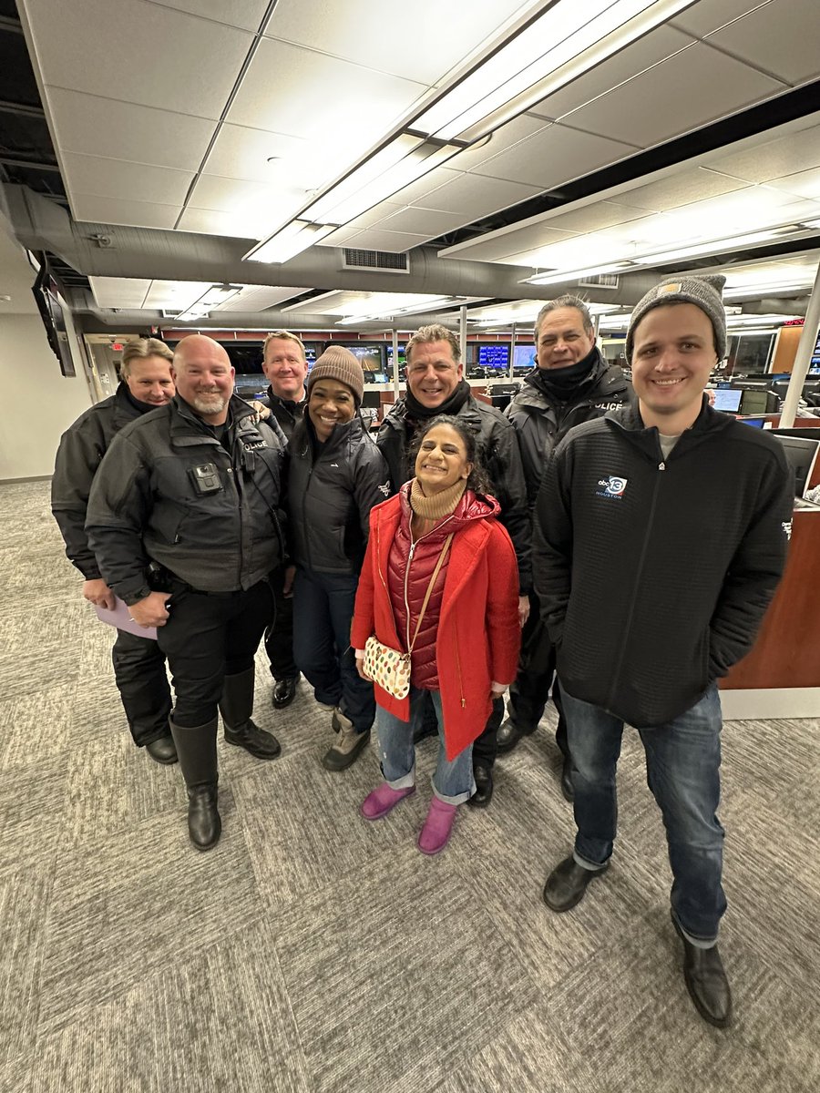 Samica Knight📪 (@samicaknight13) on Twitter photo 👮♂️🏍️Thank you <a href="/houstonpolice/">Houston Police</a> motorcycle division for your escort <a href="/ChevronHouston/">Chevron Houston</a> marathon. <a href="/PoojaOnTV/">Pooja Lodhia</a>, <a href="/ChazABC13/">Chaz Miller</a> 👮♂️🏍️Thank you <a href="/houstonpolice/">Houston Police</a> motorcycle division for your escort <a href="/ChevronHouston/">Chevron Houston</a> marathon. <a href="/PoojaOnTV/">Pooja Lodhia</a>, <a href="/ChazABC13/">Chaz Miller</a>