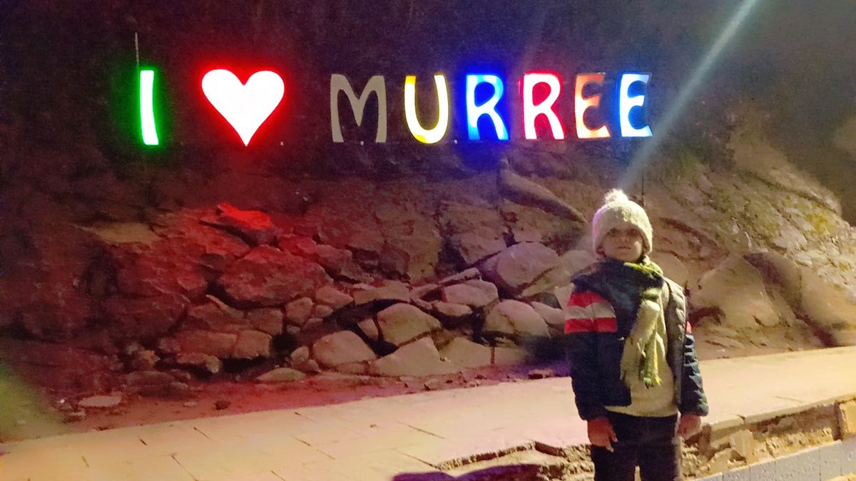 sariyarana's tweet photo. A winter Night 💞
@MeerZiyaan27 #murreetrip #mallroad #January2025 https://t.co/UspvTAr6IP