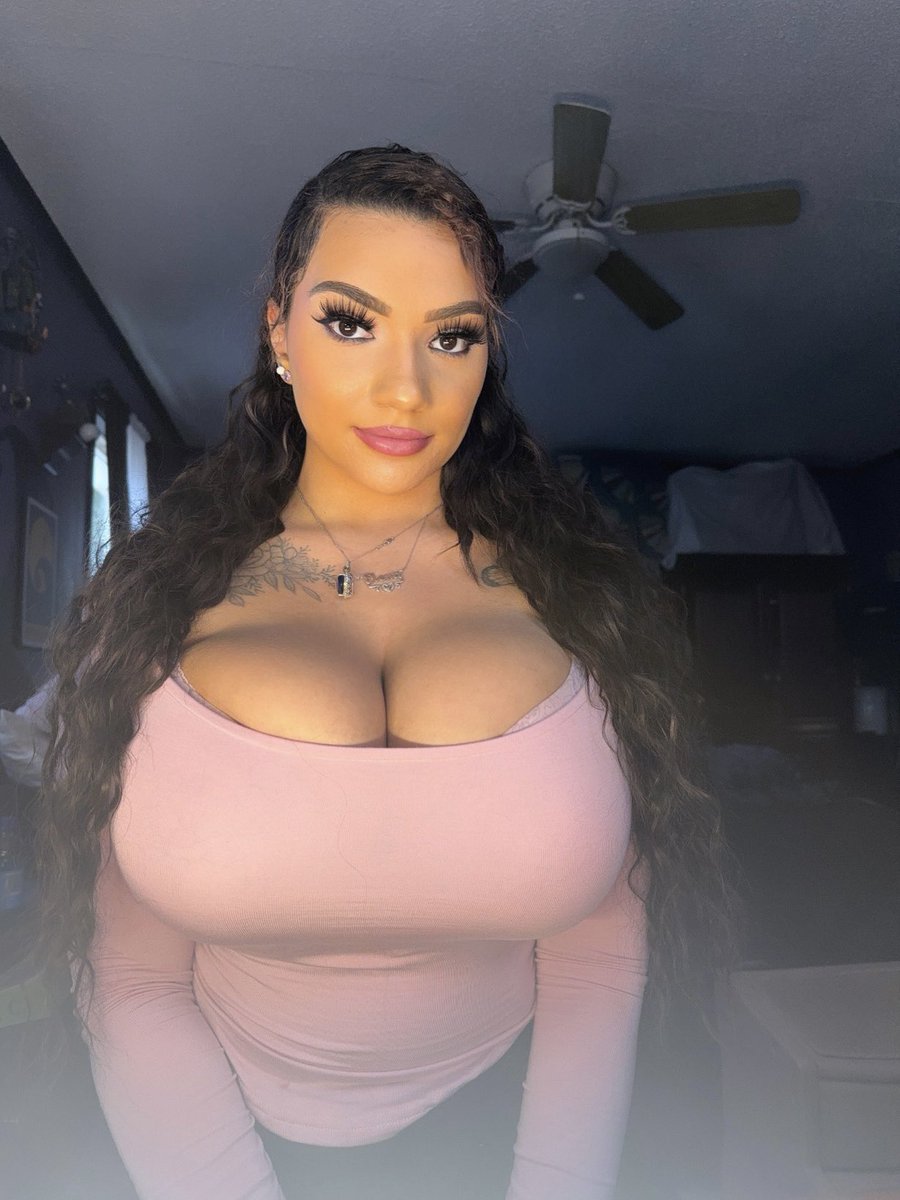 Elenaa_Rosee's tweet photo. Don’t you love Dominican women 💕🇩🇴 https://t.co/NCrSugbgAG