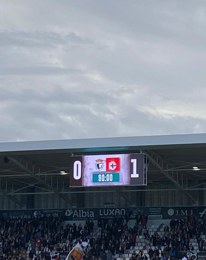 Outro partido mais no que Avante Forza non falla! Gañamos nos bares e no verde. Levamos os tres puntos no peto!

Boa viaxe de volta a todos os desprazados e HONOR 🔥💙

<a href="/fpdeportivistas/">Federación de Peñas Deportivistas🍍</a> <a href="/RCDeportivo/">RC Deportivo</a>