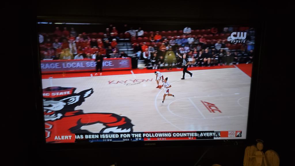 Still here, still queer 🏳️‍🌈🏳️‍⚧️ tweet media