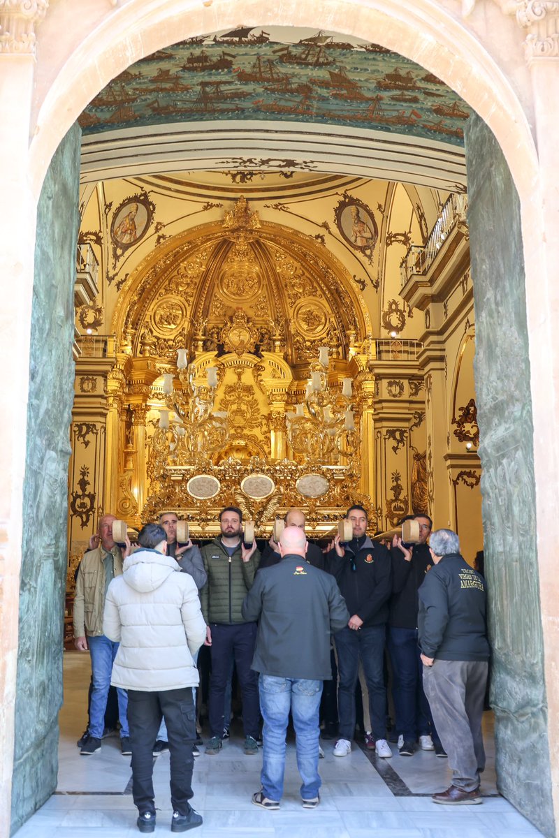 PasoBlanco_3's tweet photo. ⚪️🔴🟢🟡🤍 Comienzan los ensayos de los Tronos de nuestra cofradía. 

💫 Estamos preparados, ponemos toda la ilusión, la fuerza y la fe para conseguir una procesiones espectaculares esta Semana Santa. 

#SomosBlancos #SomosLorca https://t.co/jJ2NK63b1X