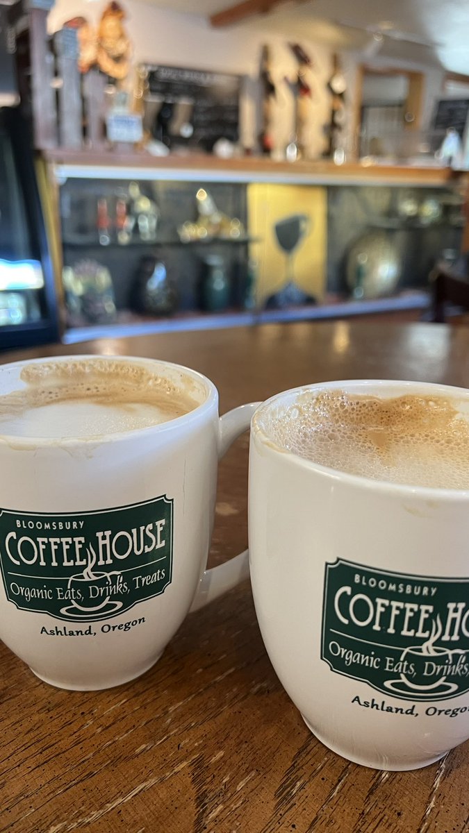 eternal_grudge's tweet photo. Soft jazz and excellent coffee https://t.co/3CEiAq4EzE