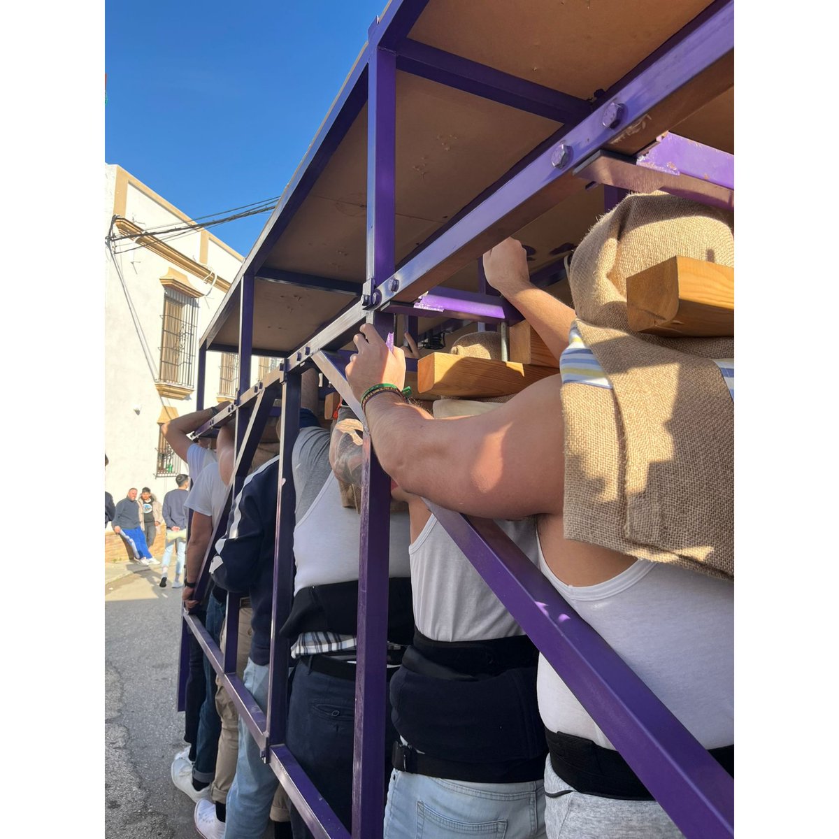 HEsperanzaCarm's tweet photo. #ACTUALIDAD| X ENSAYO SOLIDARIO
Gracias a todos aquellos que han aportado alimentos no perecederos o productos de primera necesidad, destinados a Caritas Diocesana, Grupo Joven, Cuadrilla de Costaleros y Banda de Música, por este entrañable día.
#EsperanzaCarmona
#amvalme https://t.co/g6UT7U9jeg