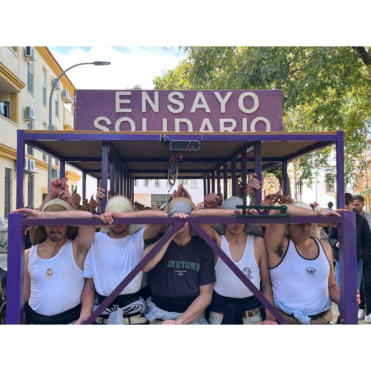 HEsperanzaCarm's tweet photo. #ACTUALIDAD| X ENSAYO SOLIDARIO
Gracias a todos aquellos que han aportado alimentos no perecederos o productos de primera necesidad, destinados a Caritas Diocesana, Grupo Joven, Cuadrilla de Costaleros y Banda de Música, por este entrañable día.
#EsperanzaCarmona
#amvalme https://t.co/g6UT7U9jeg