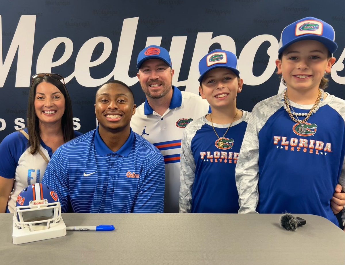 Got to meet DJ yesterday at the public signing at <a href="/shopmeelypops/">The Meelypops Shop</a> . What a polite young man. My boys loved the conversation and the autograph they were able to get. <a href="/GatorsFB/">Florida Gators Football</a> has a real one. Great football player but even better person. Great experience. Thanks DJ!!!