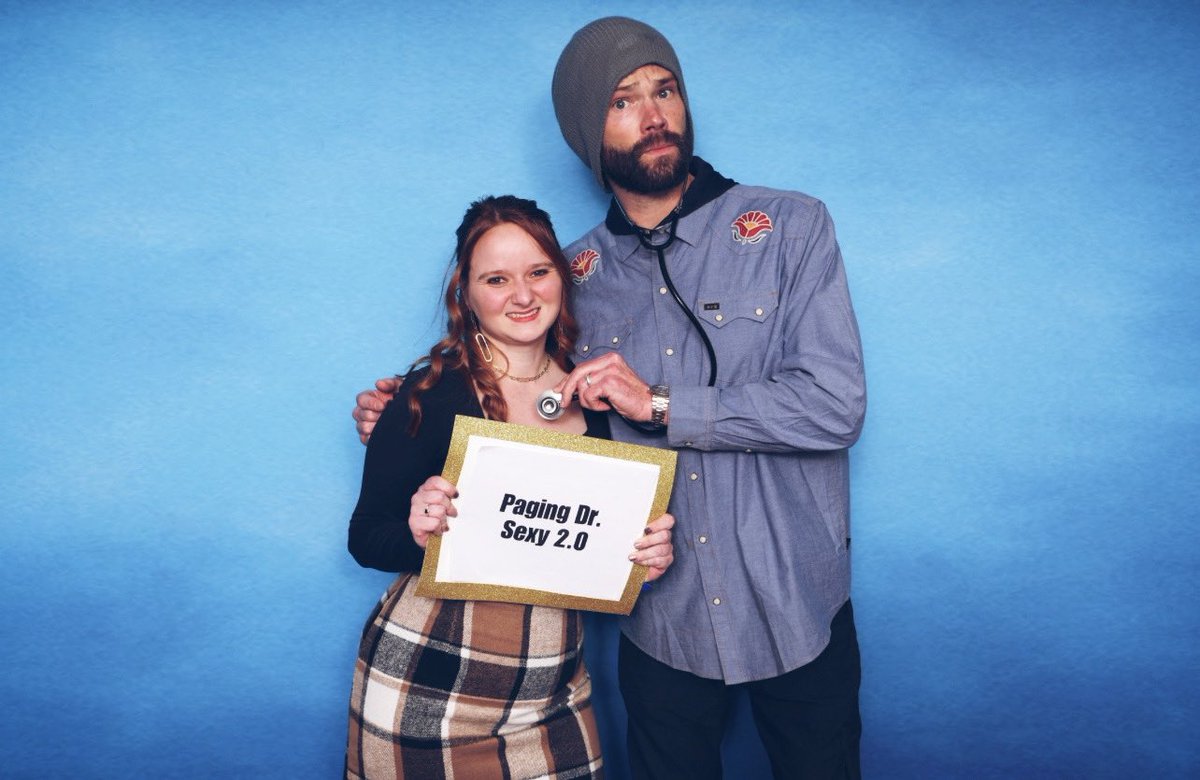 meganitthrough's tweet photo. βPaging Dr Sexy 2.0β #abqcomiccon https://t.co/E7FIQu5y7J