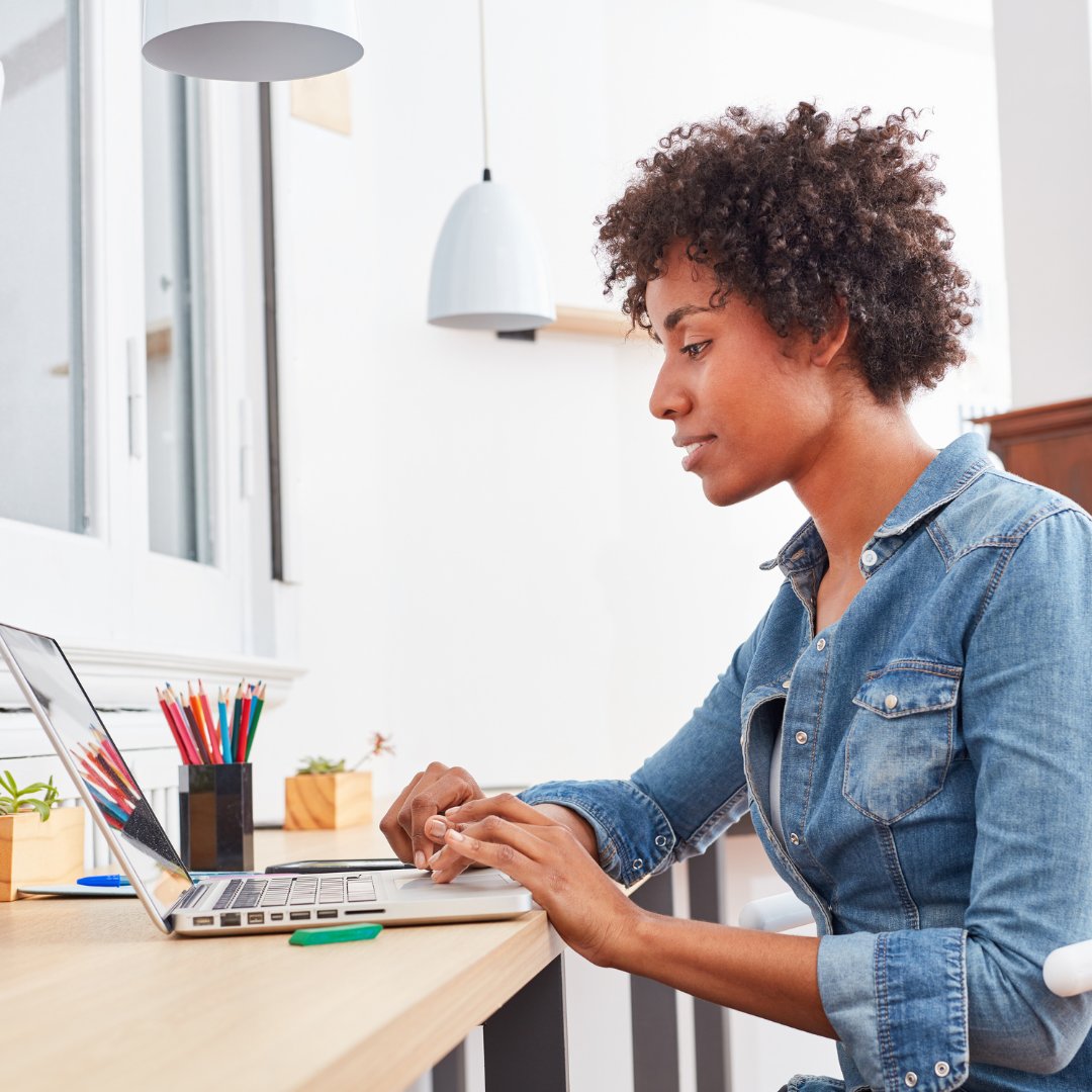 StudentNest's tweet image. Each day is a blank page in your educational journey. 😊 

Let StudentNest help you fill it with knowledge, growth, and success. 📖✨
.
.
#studentnest #nestingsuccess #onlineeducation