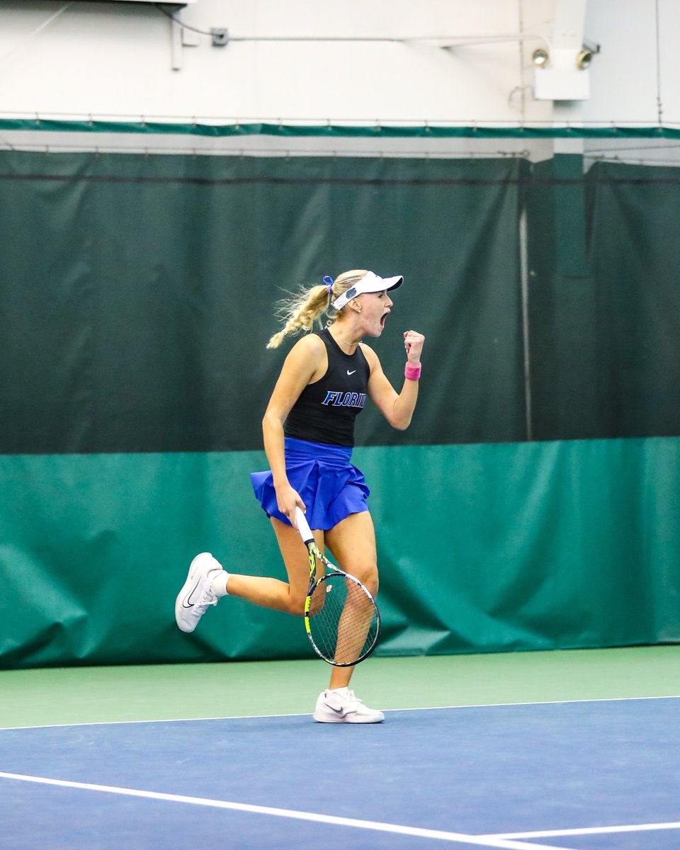 Battle on Court 2 👀

T. Neilson-Gatenby edges out the first set 7-6 (8-6) 😤

#GoGators